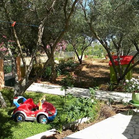Victoria Lassi (Kefalonia)